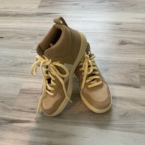 Veja V-15 Suede Dune Pierre Size 8